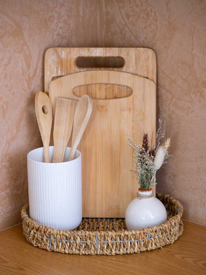 Εξοπλισμός στην κουζίνα του διαμερίσματος